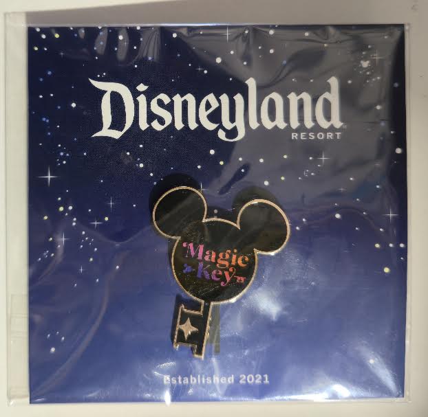 Disneyland Resort 2021 Magic Key Annual Pass Holder Hard Enamel Pin and Button