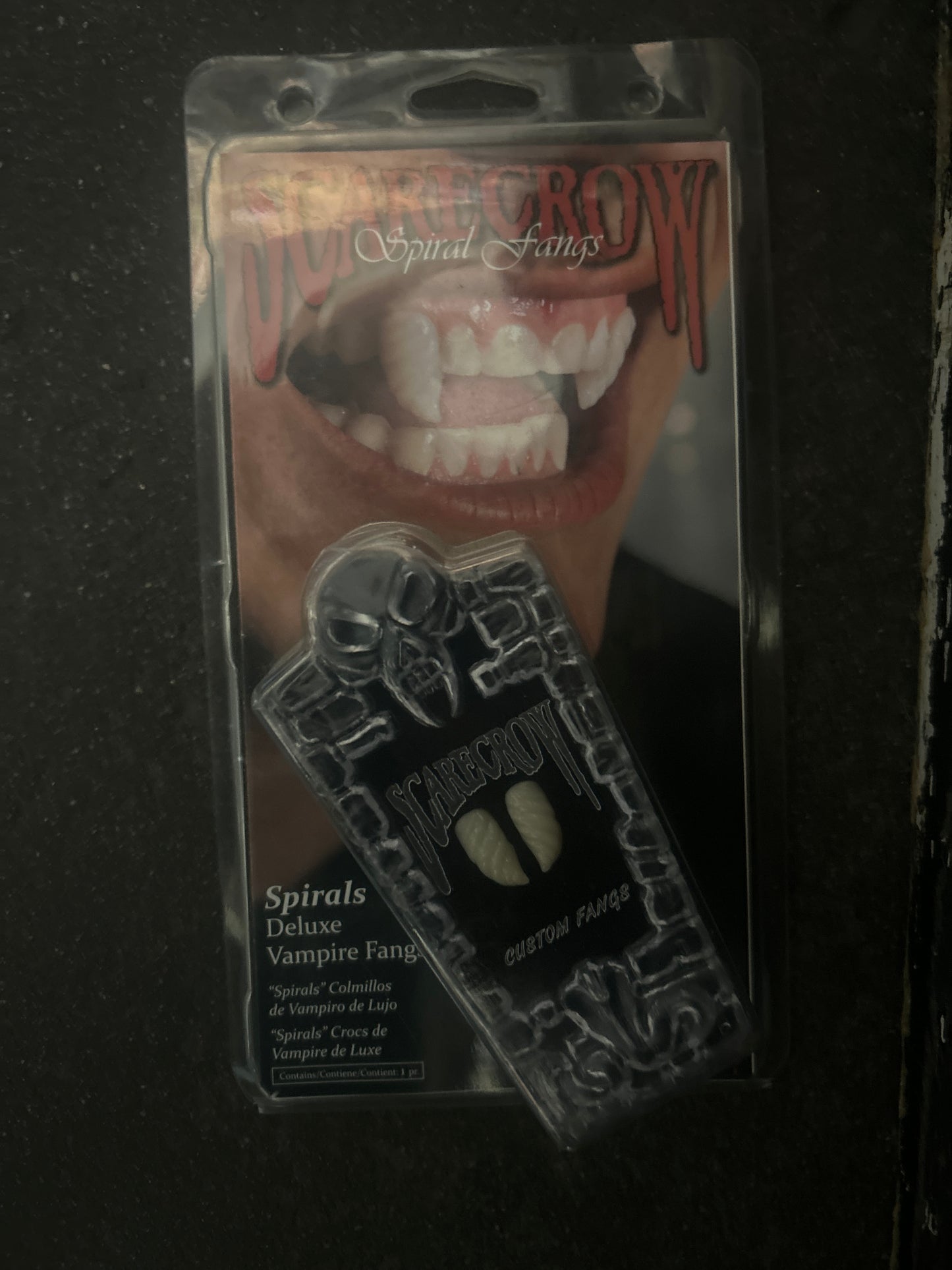 Spirals Deluxe Vampire Fangs