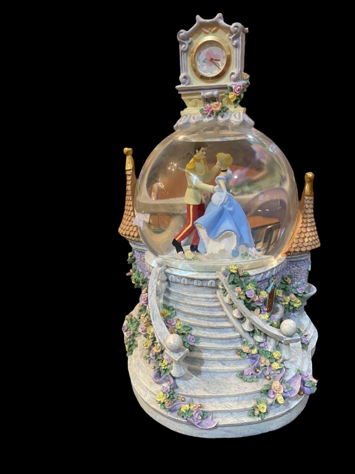 Disney Cinderella Schneekugel „SO THIS IS LOVE“, Musikalische Beleuchtung mit Uhr