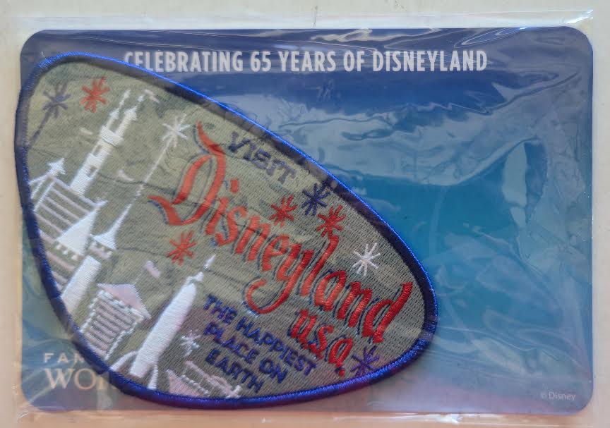 D23 The Official Disney Fan Club 2020 Gold Member Collector Gift Set