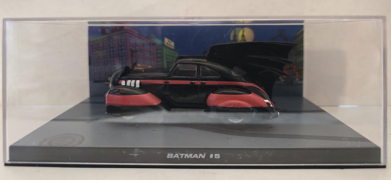 Eaglemoss Autmobilia Batman #9 Batmobile Die-Cast Vehicle 2013