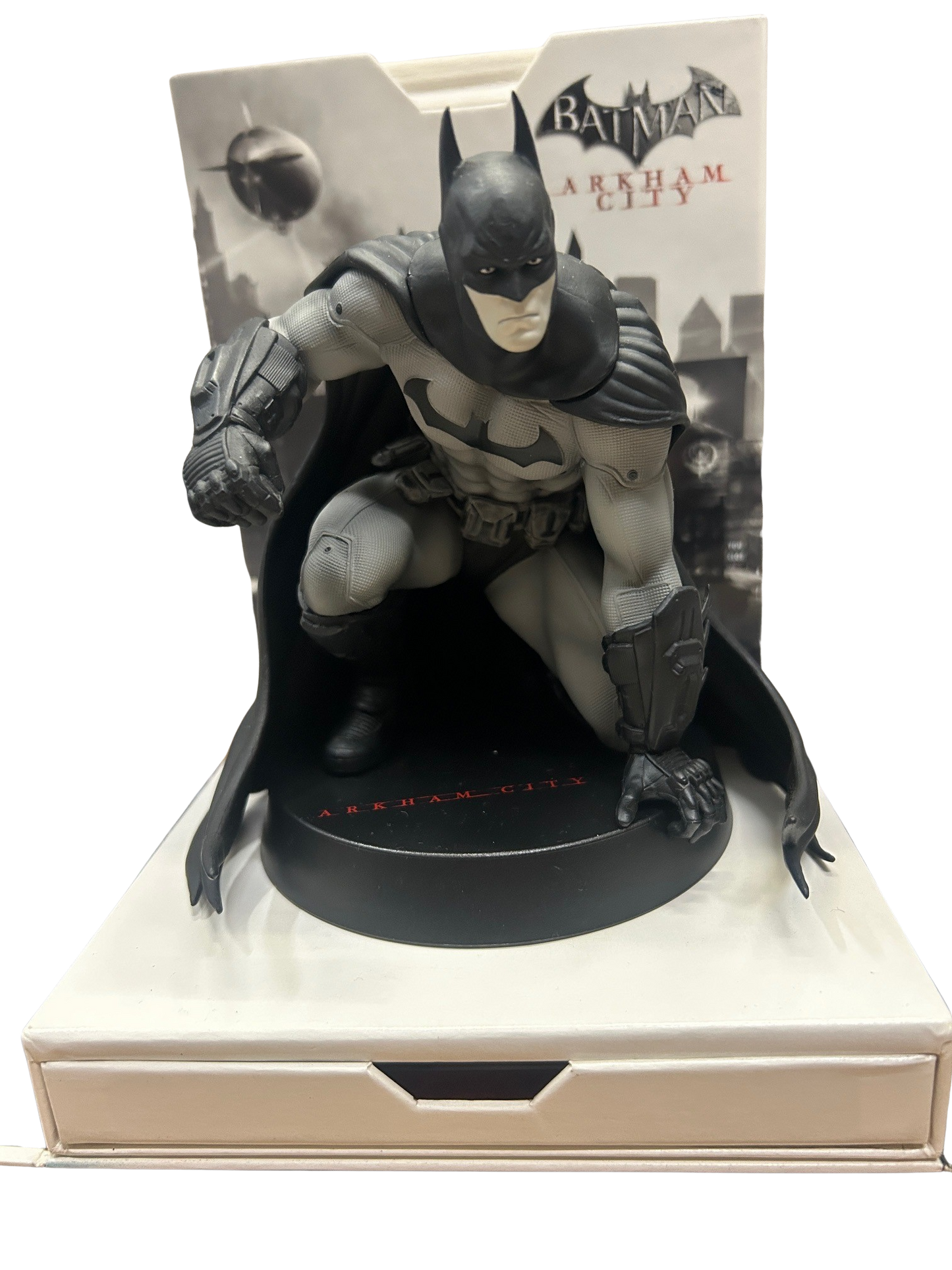 BATMAN Arkham City Collector's Edition Statue with Sony PlayStation 3, 2011 disc