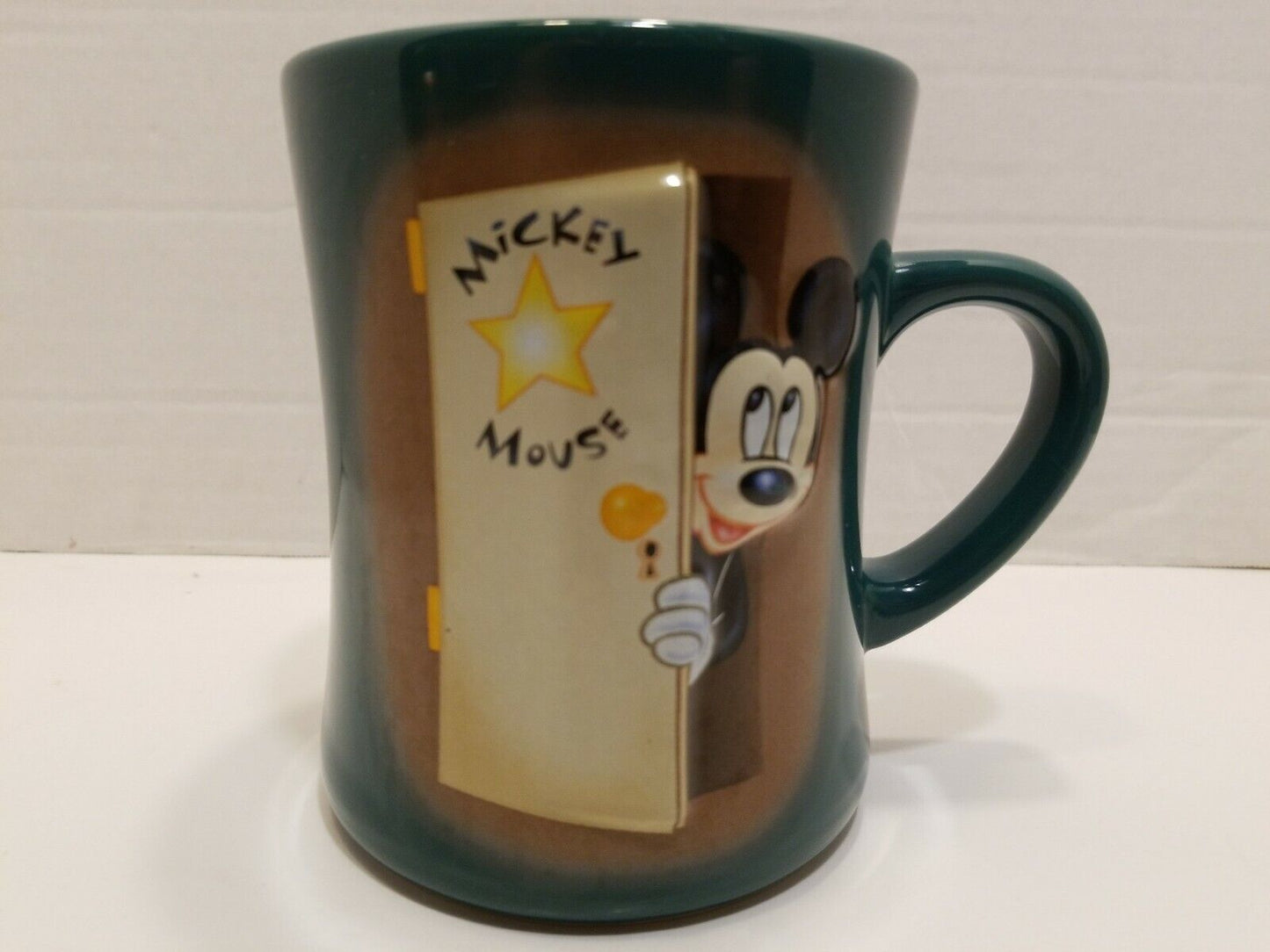 Walt Disney Store Grüne Mickey Mouse Behind The Door 3D-Kaffeetasse