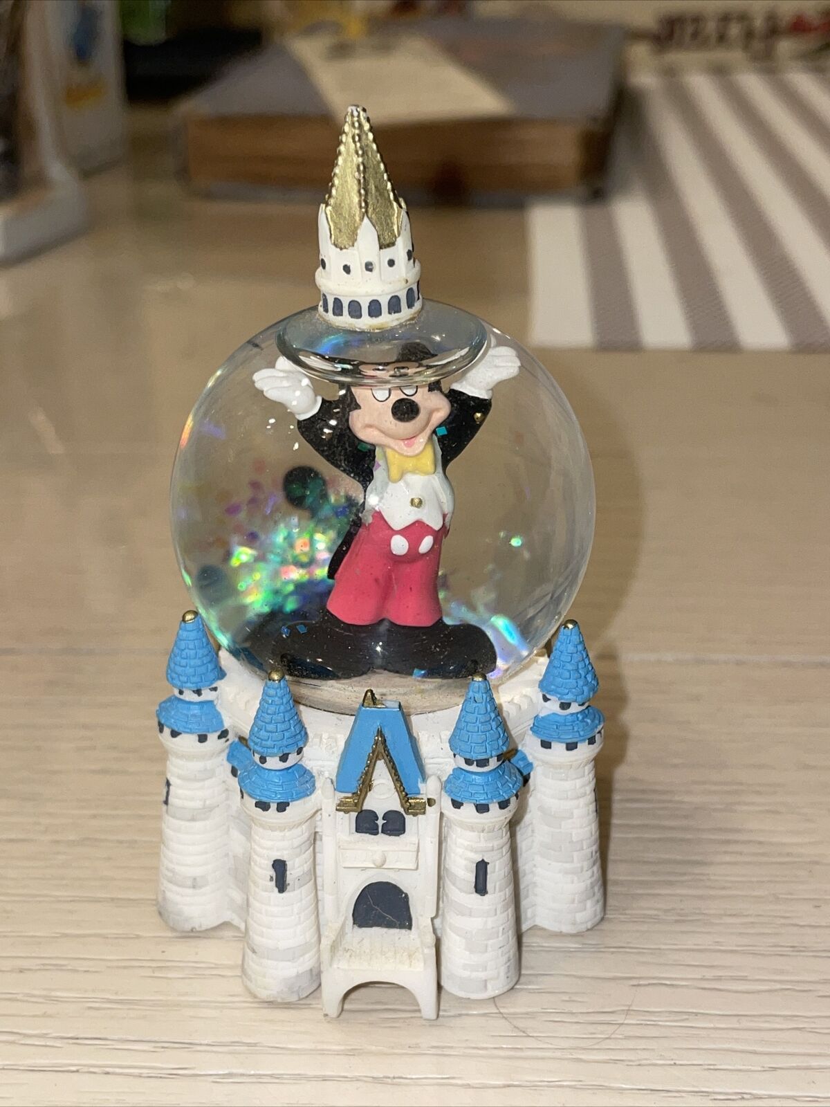 VINTAGE Disney Mickey Mouse Magic Kingdom Castle Mini Snow Globe
